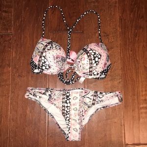 Victoria’s Secret bikini